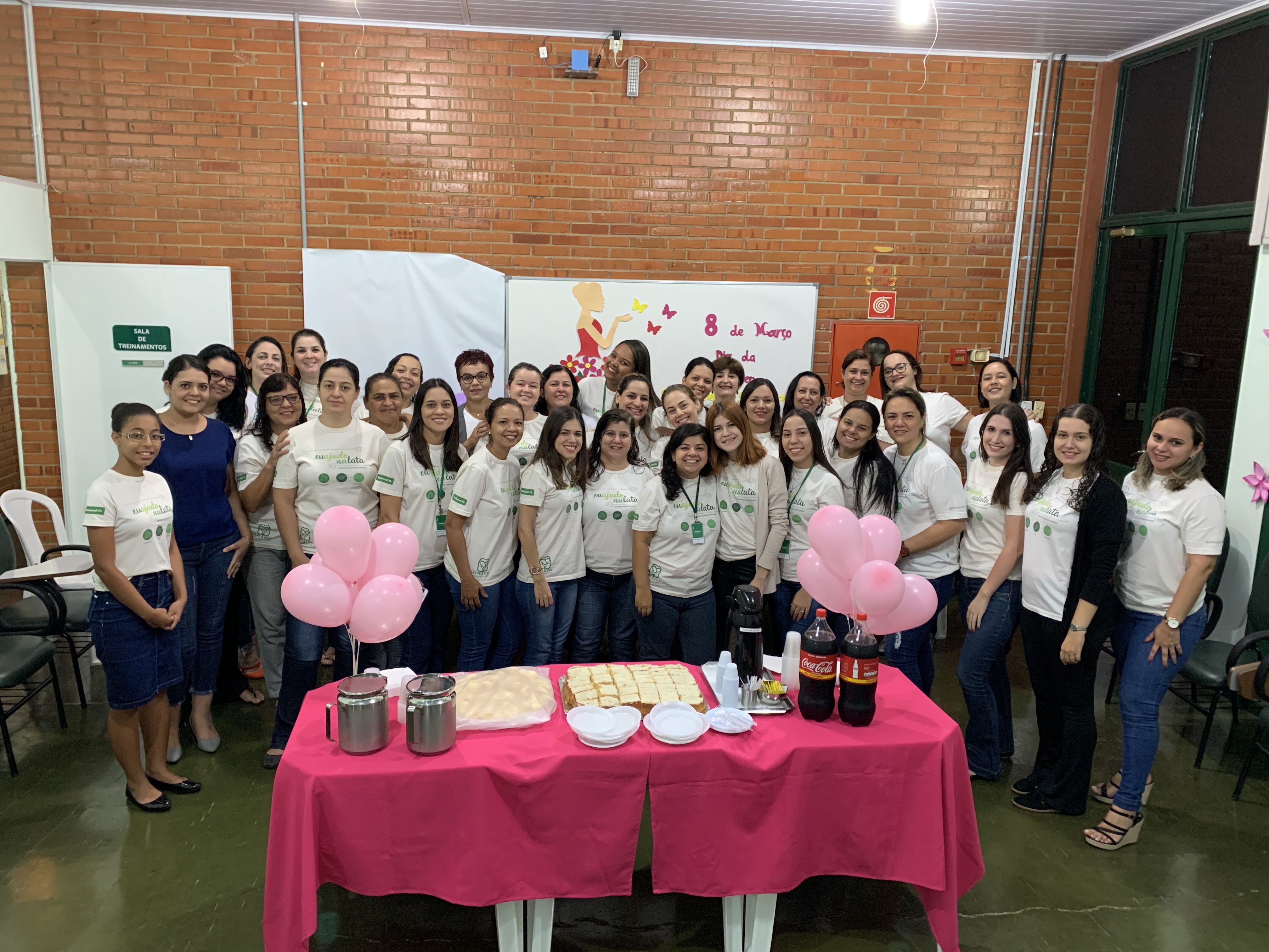 Unimed Andradina promove café da manhã em homenagem ao Dia da Mulher