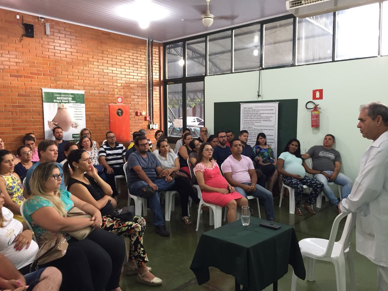 Unimed Andradina realiza palestra sobre acompanhante de parto