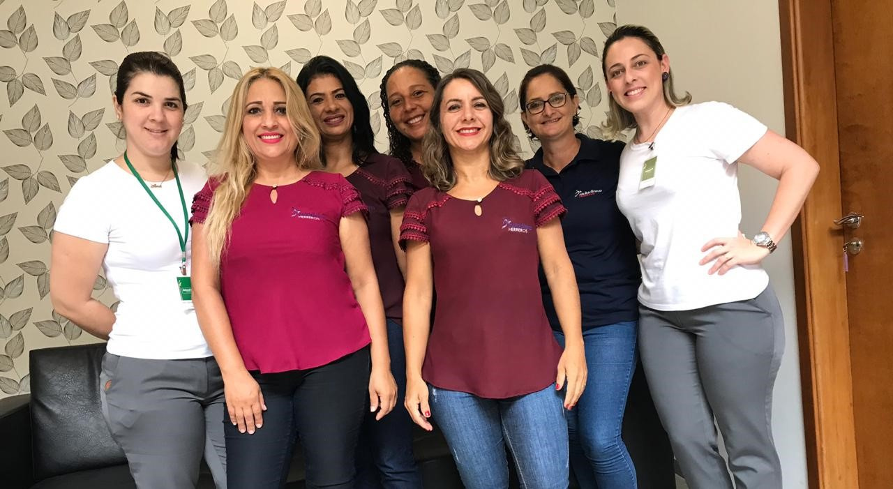 Multiclínica Herreros recebe equipe do Viver Bem Unimed Andradina