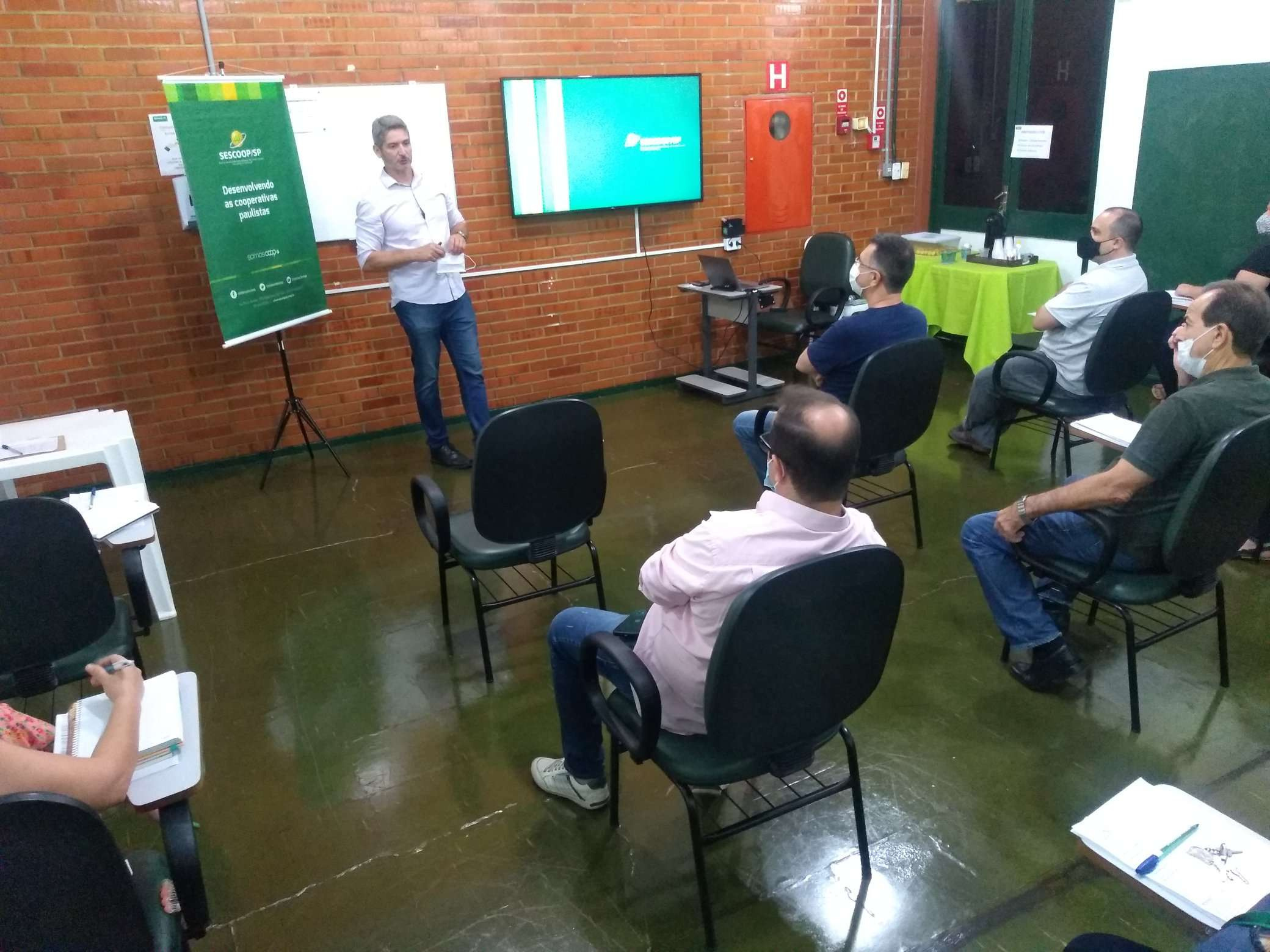 Diretoria Executiva e Colaboradores Estratégicos da Unimed Andradina participaram de treinamento sobre Governança Cooperativista
