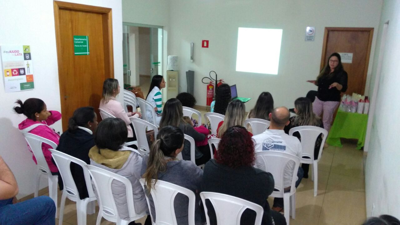 Grupo Amor Pleno participa de palestra sobre parto