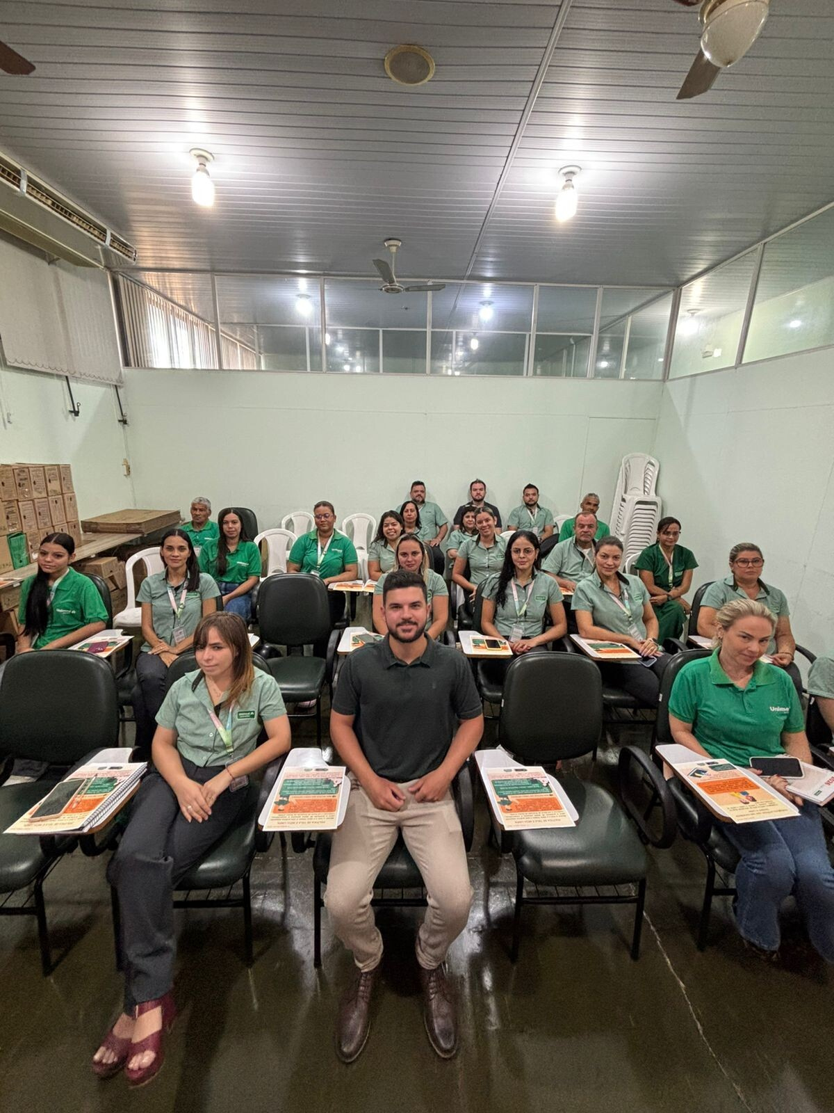Colaboradores participam de palestra sobre LGPD, Inteligência Artificial e boas práticas no ambiente de trabalho