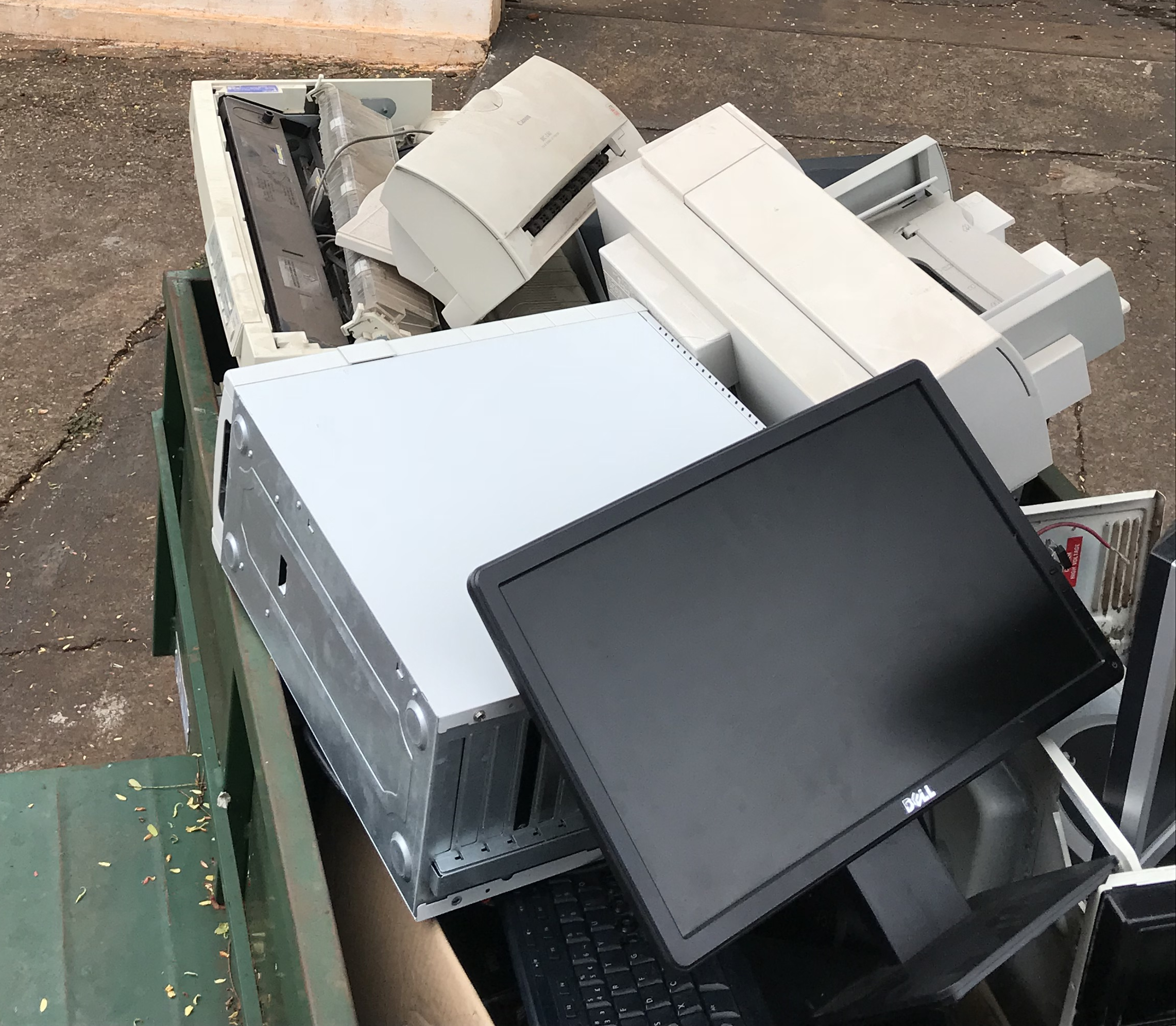 Unimed Andradina busca solução para o descarte de lixo eletrônico