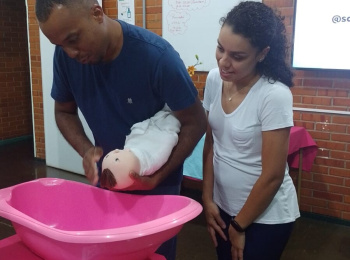 Viver Bem realiza palestra sobre preparação para parto e cuidados com recém-nascido