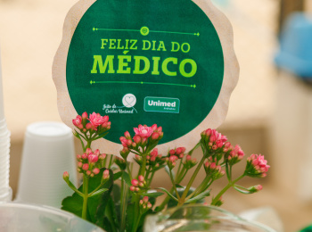 Unimed Andradina realiza encontro com médicos e promove torneio de Beach Tennis