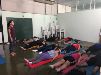Grupo Vida Leve participa de aula de Yoga