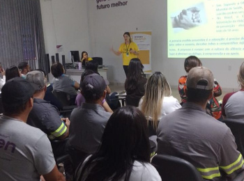 Viver Bem ministra palestra sobre Setembro Amarelo na Usina Raizen