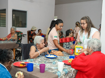 Unimed Andradina celebra o Dia do Idoso com ação de carinho e acolhimento