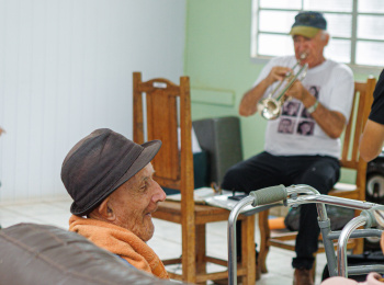 Unimed celebra o Dia do Idoso com ação especial no Asilo São Vicente de Paula