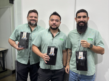 Unimed Andradina homenageia colaboradores pelo Dia dos Pais