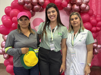 Outubro Rosa leva orientações sobre câncer de mama às colaboradoras da Viralcool