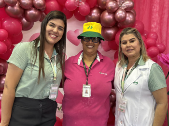 Outubro Rosa leva orientações sobre câncer de mama às colaboradoras da Viralcool