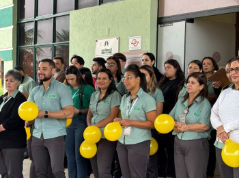 Unimed Andradina realiza hasteamento da bandeira amarela em alusão ao Setembro Amarelo