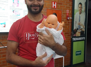 Grupo Amor Pleno aborda cuidados com o recém-nascido em mais um encontro especial