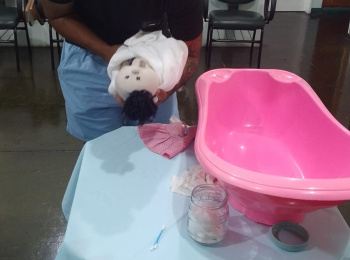 Grupo Amor Pleno aborda cuidados com o recém-nascido em mais um encontro especial