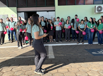 Outubro Rosa: hasteamento da bandeira reforça o compromisso com a saúde da mulher