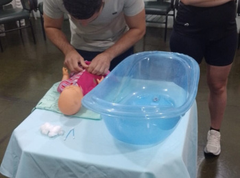 Grupo Amor Pleno aborda cuidados com o recém-nascido em mais um encontro especial