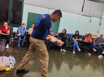 Colaboradores da Unimed Andradina participam de treinamento de Brigada de Incêndio