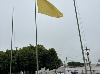 Unimed Andradina realiza hasteamento da bandeira amarela em alusão ao Setembro Amarelo