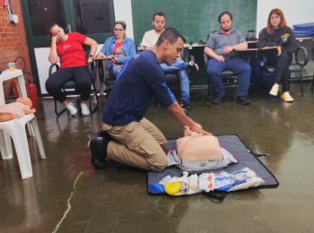 Colaboradores da Unimed Andradina participam de treinamento de Brigada de Incêndio