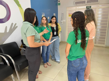 Unimed Andradina reforça a importância da higiene das mãos em ação com colaboradores
