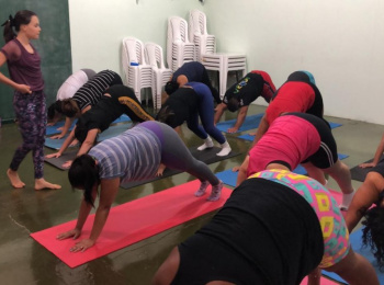 Grupo Vida Leve participa de aula de Yoga