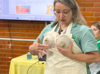 Grupo Amor Pleno promove palestra sobre amamentação em alusão ao Agosto Dourado
