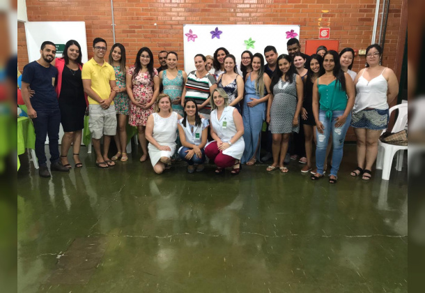 Grupo Amor Pleno realiza amigo secreto