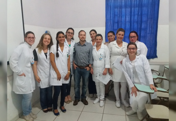 Medicina Preventiva da Unimed Andradina ministra palestra sobre aleitamento materno