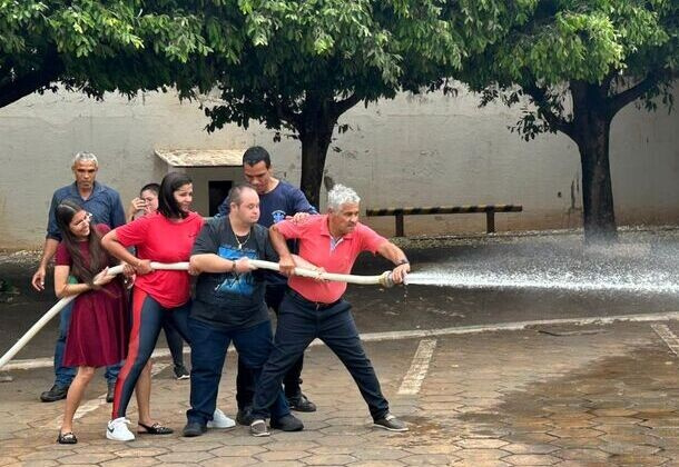 Colaboradores participam de curso de formação da Brigada de Incêndio e Emergência