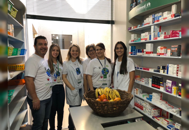 Drogaria Unimed recebe Campanha Coma Fruta! Pela sua Saúde!
