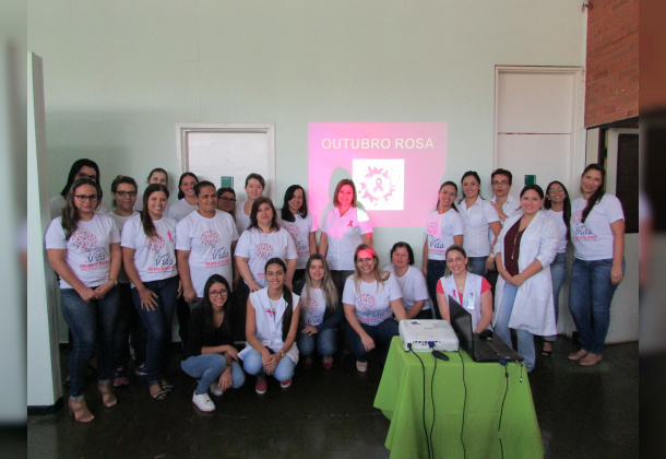 Unimed Andradina organiza palestra para colaboradoras sobre o Outubro Rosa