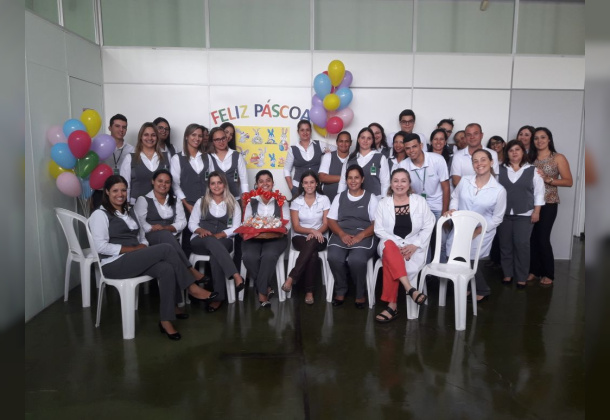 Colaboradores da Unimed Andradina comemoram Páscoa