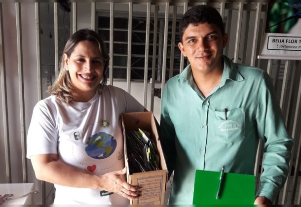 Unimed Andradina doa 20 quilos de cartões para reciclagem