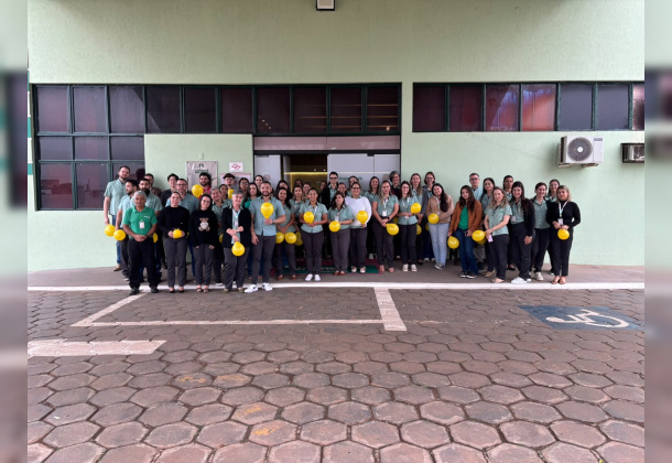 Unimed Andradina realiza hasteamento da bandeira amarela em alusão ao Setembro Amarelo